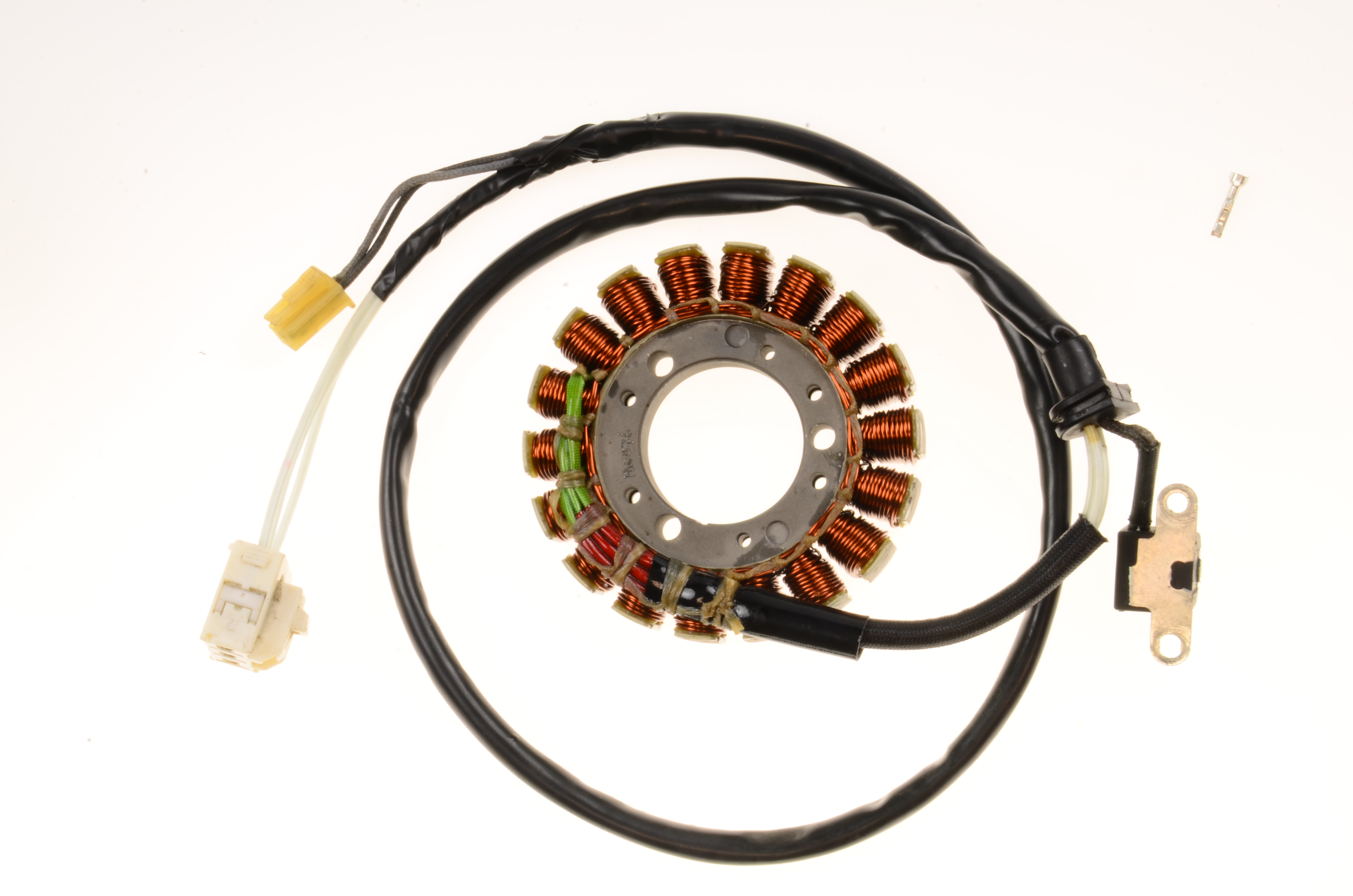 Yamaha FZS stator rebobinado del alternador